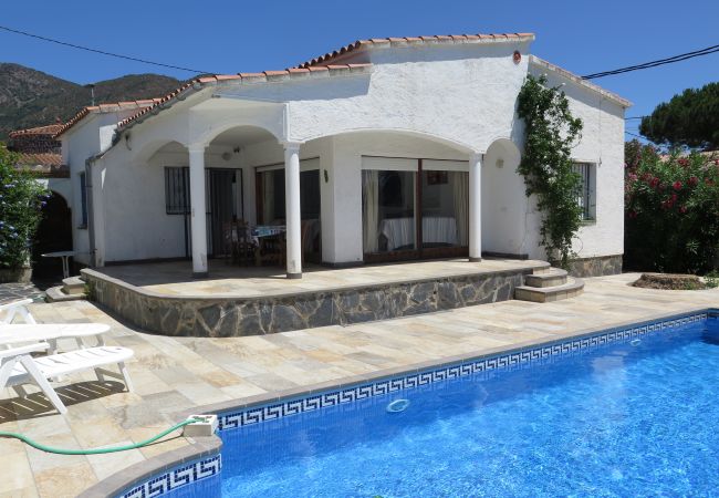 Villa en Rosas / Roses - Ref. Garr11